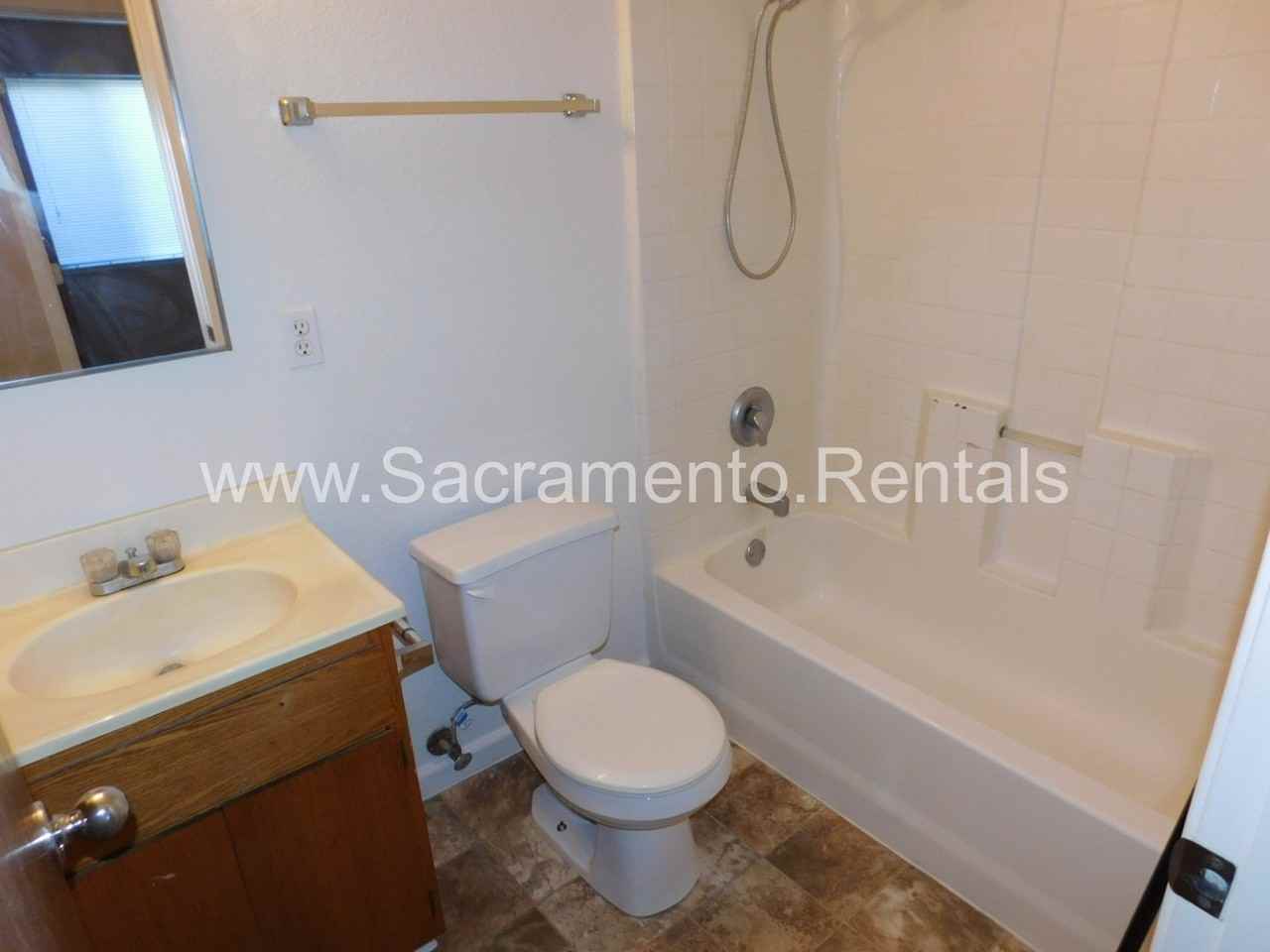 4111 Astoria Street - Photo 6 of 9