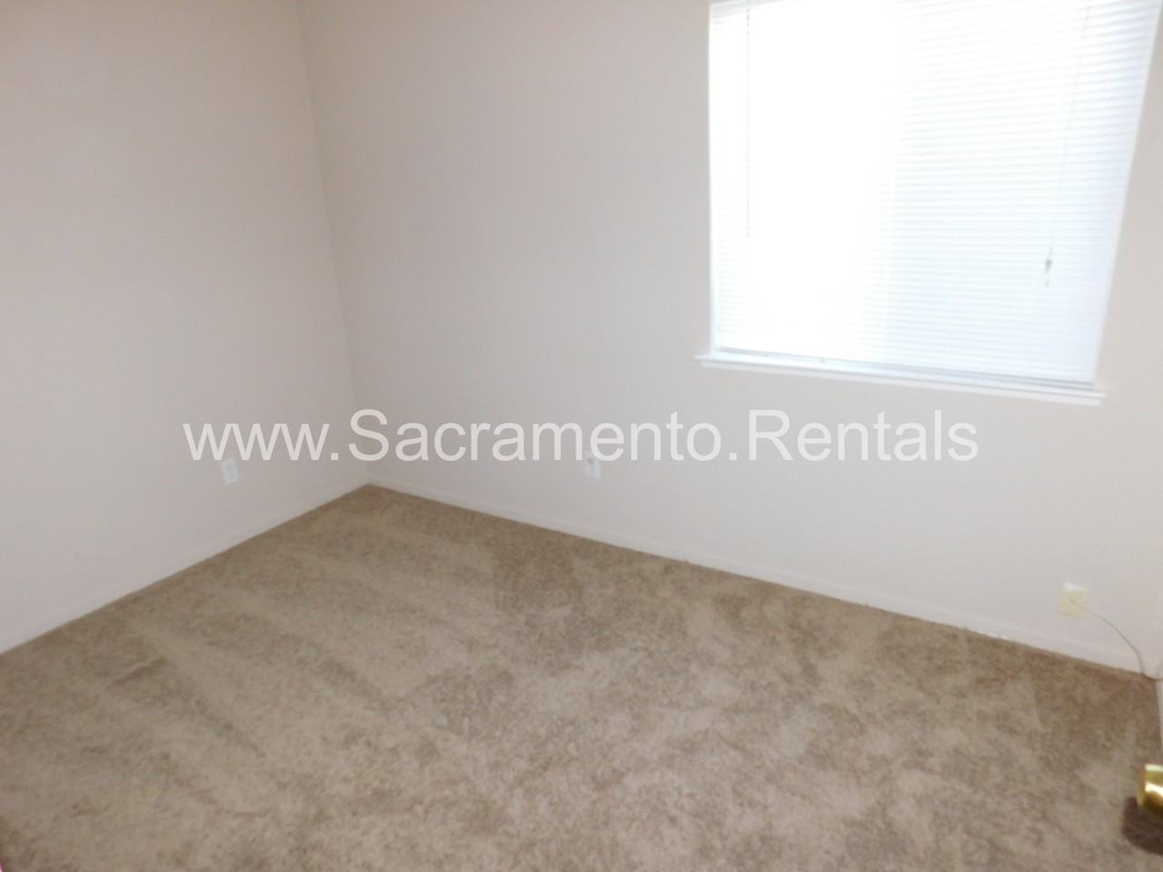 4111 Astoria Street - Photo 7 of 9