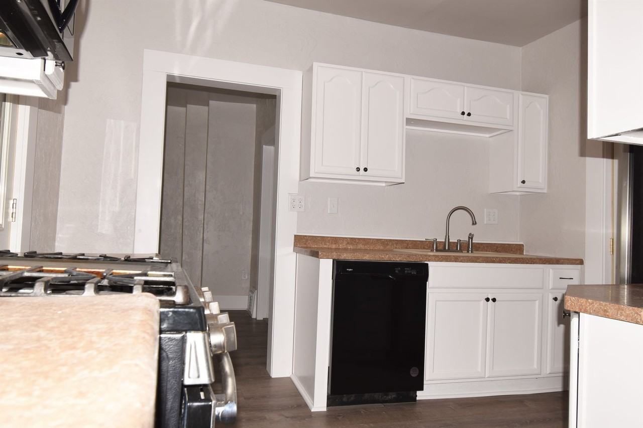 398 Walnut Street - Photo 6 of 15