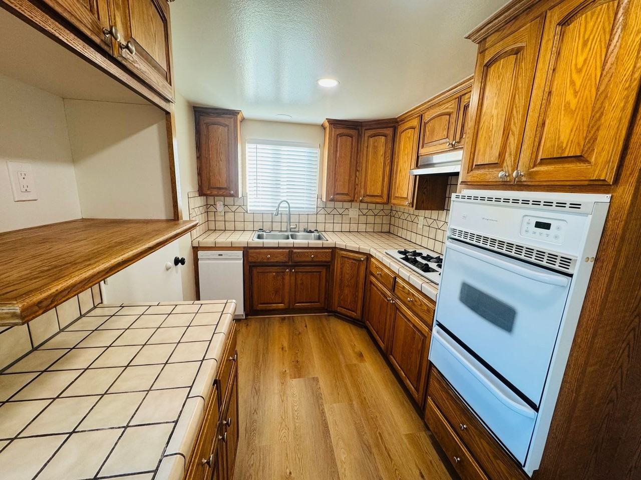 393 Rowland Avenue - Photo 2 of 10