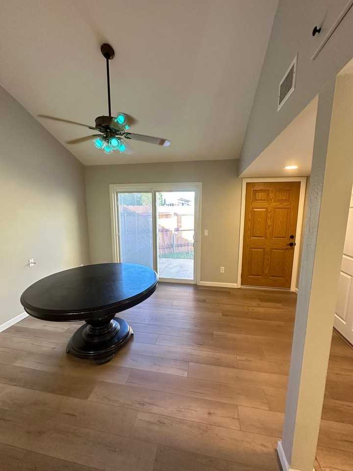 313 Lucy Lane - Photo 5 of 25