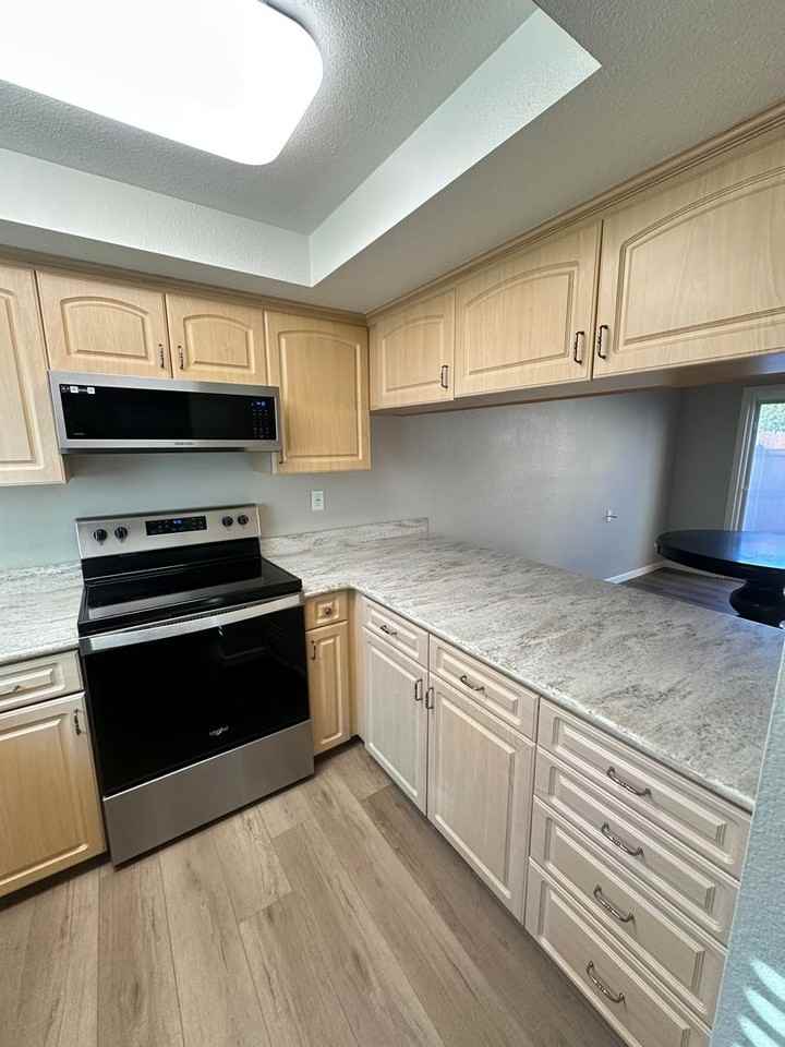 313 Lucy Lane - Photo 7 of 25