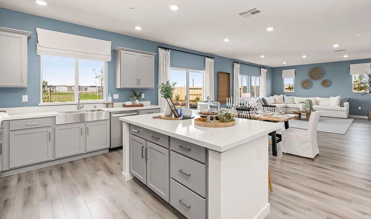 7016 Vail Ranch Rd - Photo 2 of 26