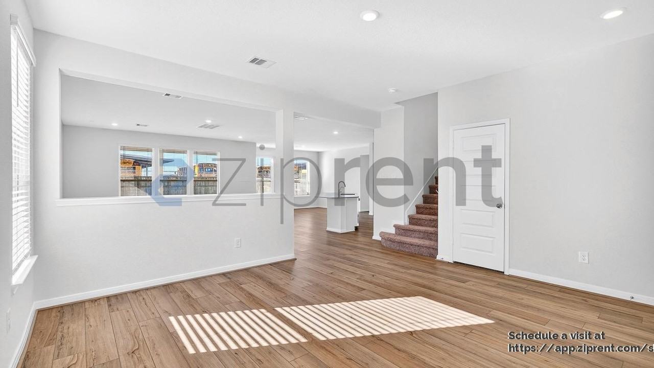 7611 Coral Key Dr - Photo 7 of 21