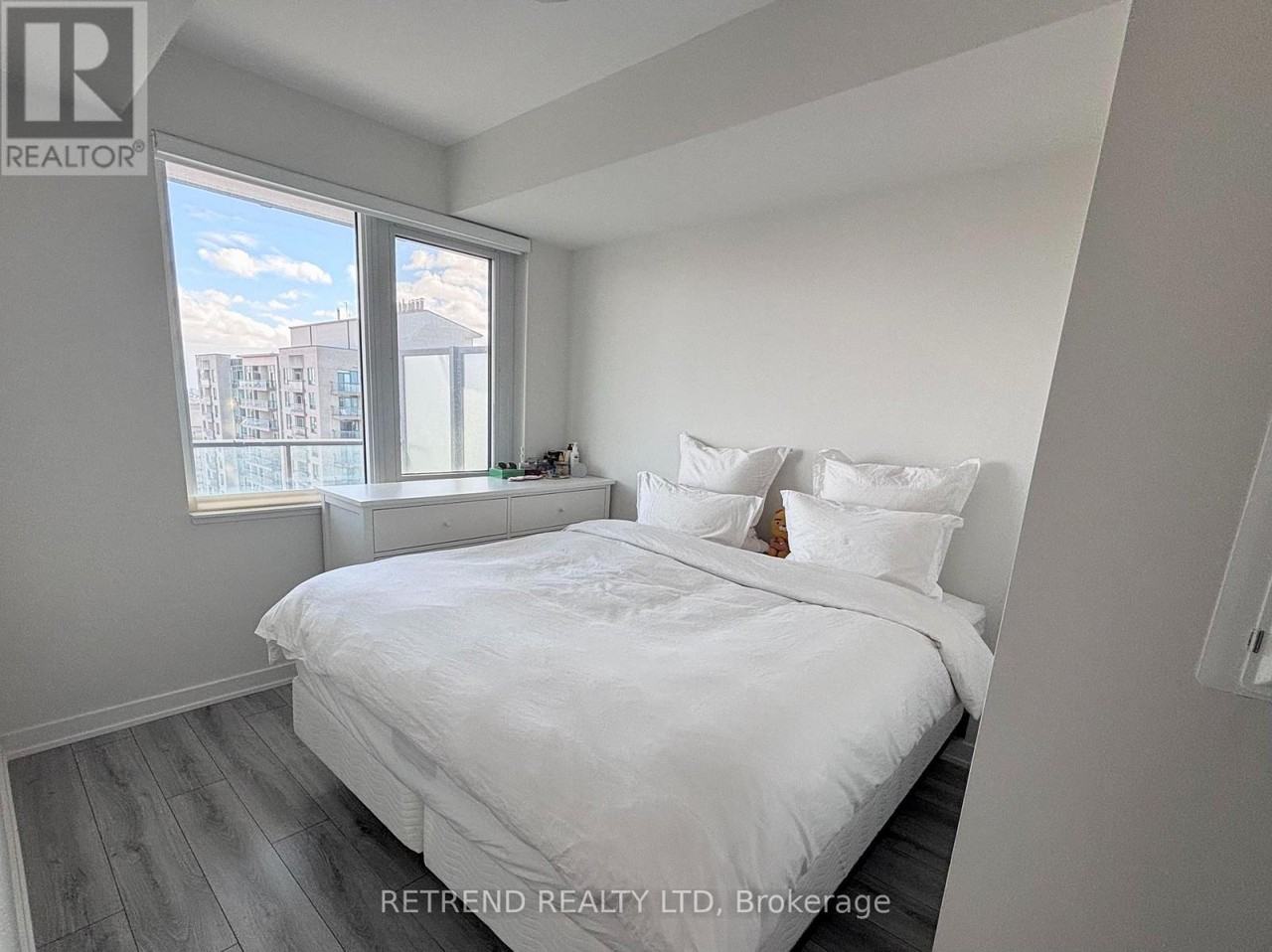 15 Ellerslie Avenue #2101 - Photo 4 of 19