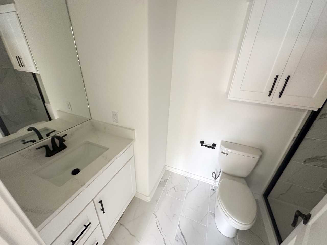 1703 W Holly St - Photo 2 of 16