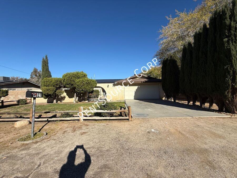 4827 West Avenue L 6 - Photo 6 of 34