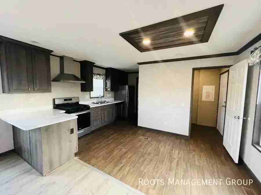 2300 E Philip Ave Trlr 53c #53C - Photo 3 of 9