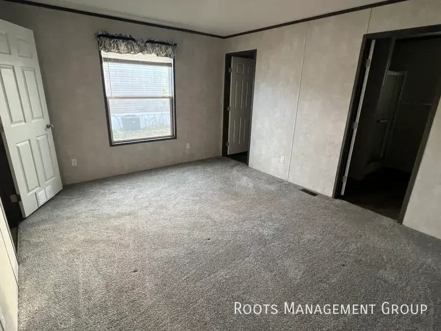 2300 E Philip Ave Trlr 53c #53C - Photo 4 of 9