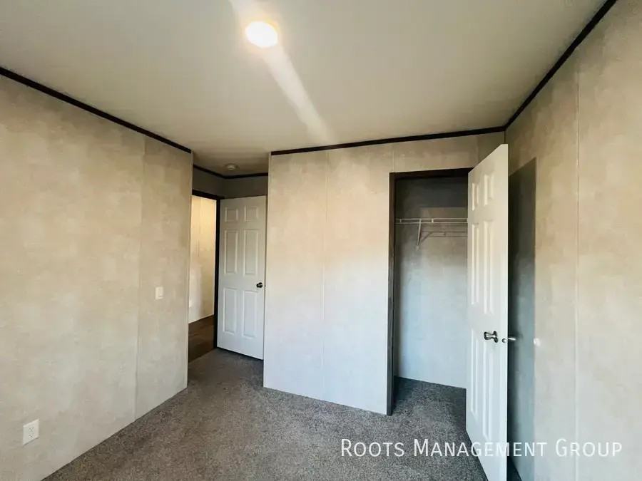 2300 E Philip Ave Trlr 53c #53C - Photo 6 of 9