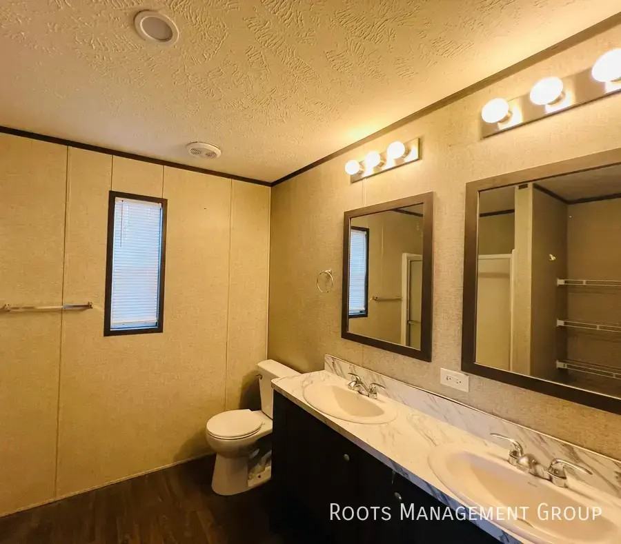 2300 E Philip Ave Trlr 53c #53C - Photo 7 of 9