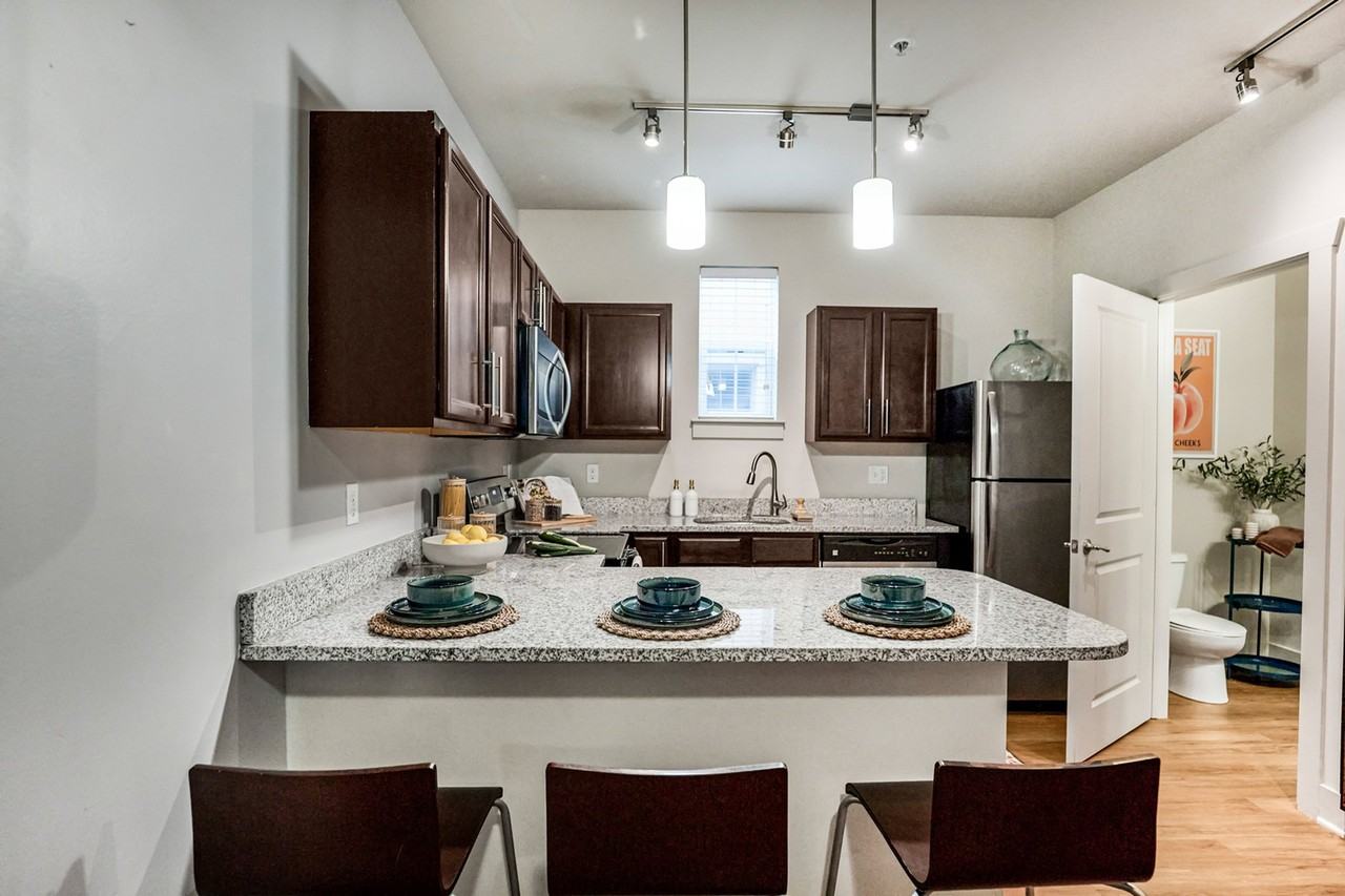 Hannah Townhomes & Lofts - Photo 5 of 38