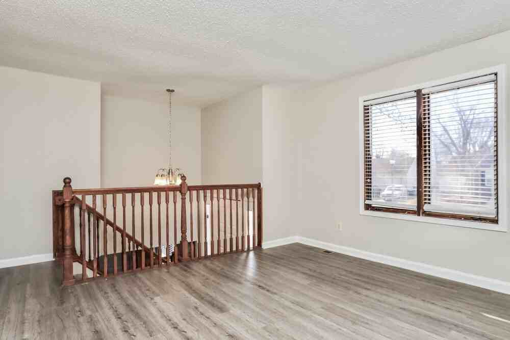 1253 Advance Dr - Photo 3 of 24