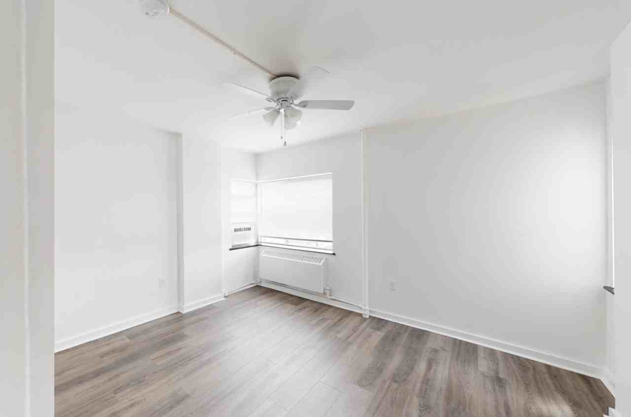 Six40 - Photo 5 of 26