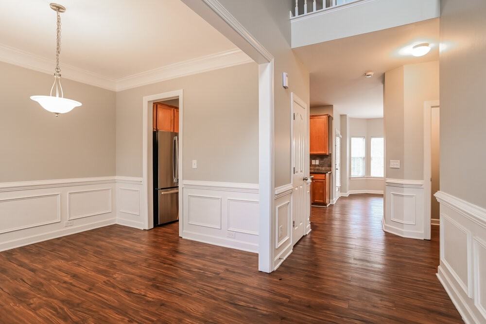 2404 Sierra Chase Dr - Photo 4 of 17
