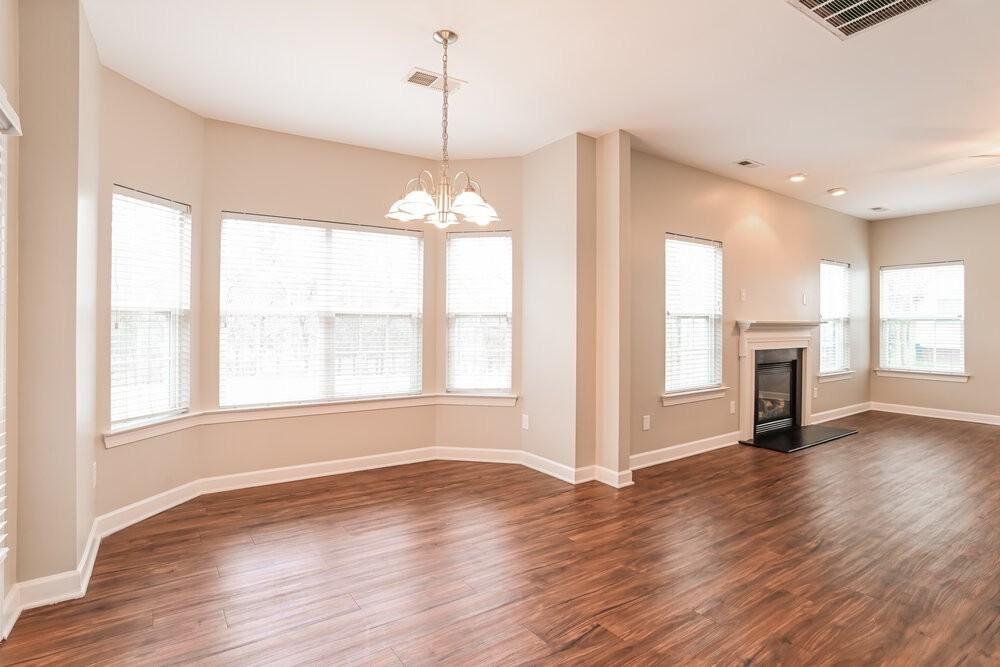 2404 Sierra Chase Dr - Photo 6 of 17