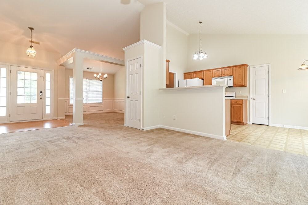 215 Overlook Drive - Photo 6 of 17