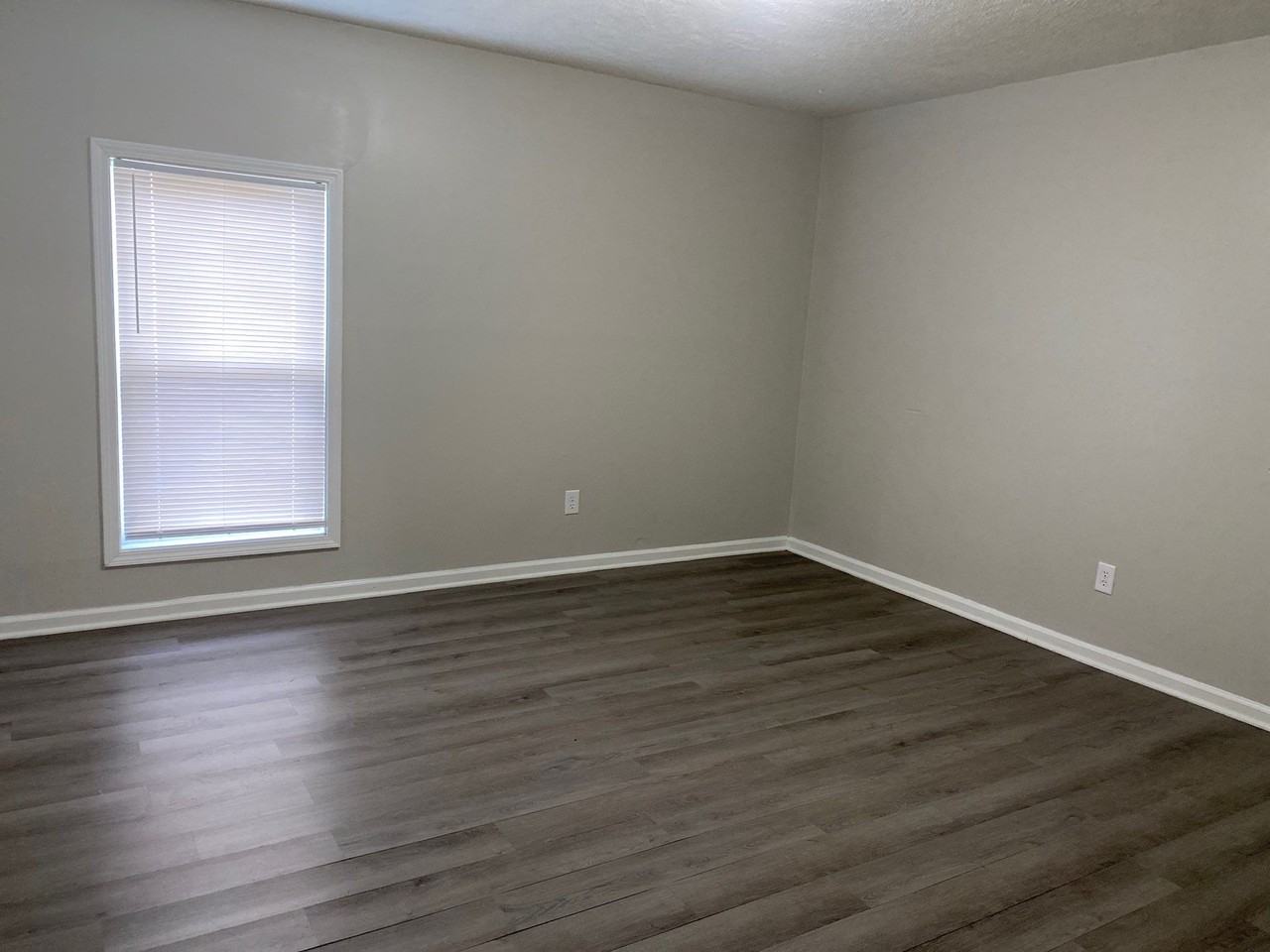 54 Camelot Cove - Photo 6 of 8