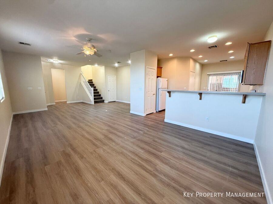 4074 Sparrow Rock Street - Photo 5 of 29