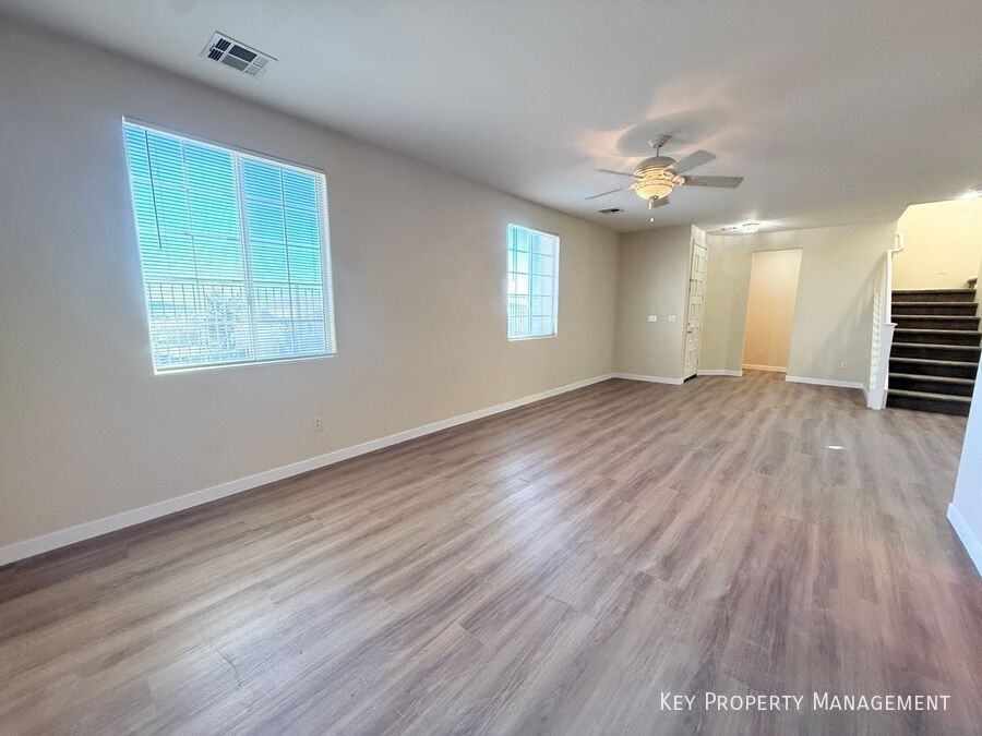 4074 Sparrow Rock Street - Photo 6 of 29