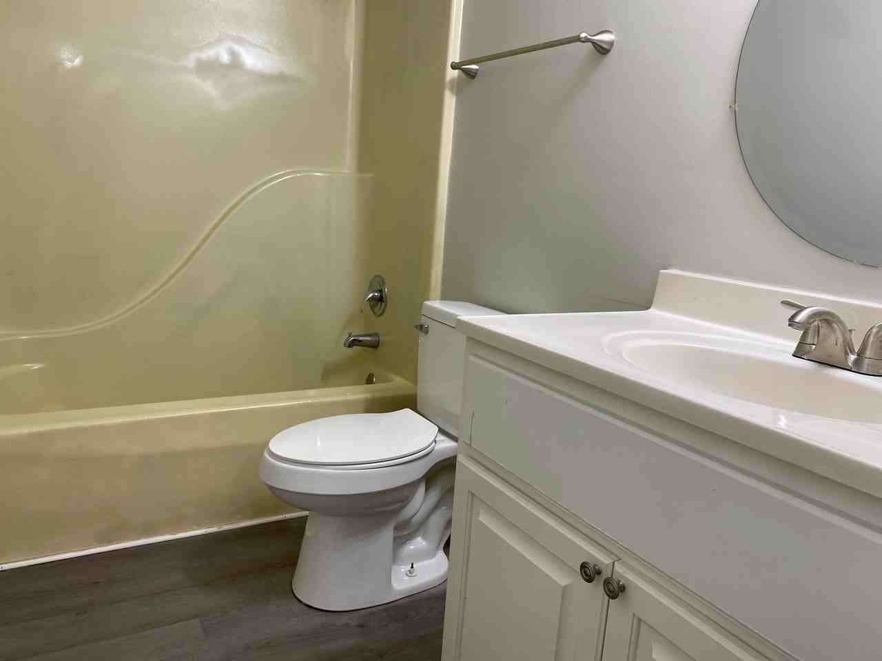 54 Camelot Cove - Photo 3 of 8