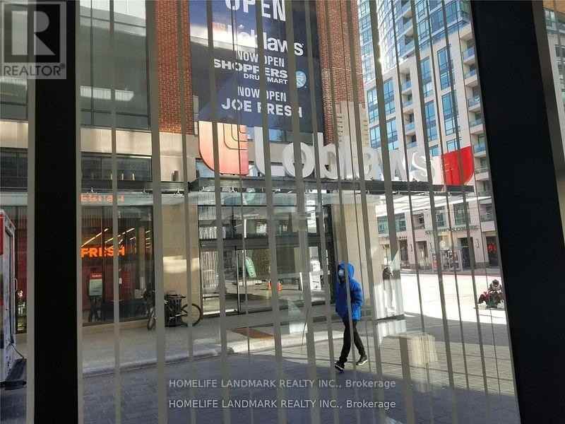 17 Bathurst Street #3816 - Photo 6 of 8