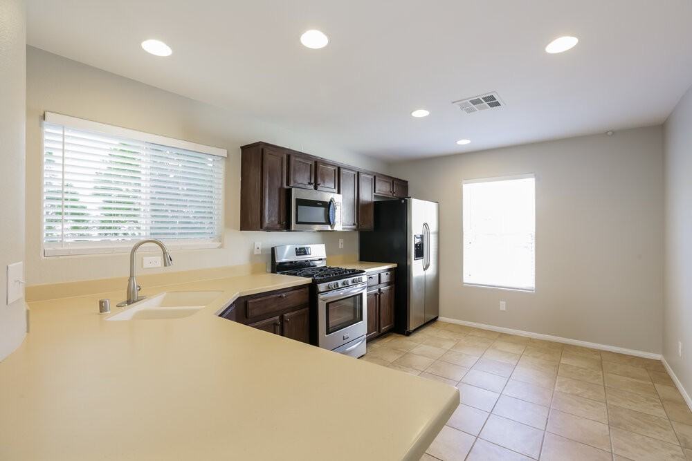 8036 Copperhead Creek St - Photo 7 of 17