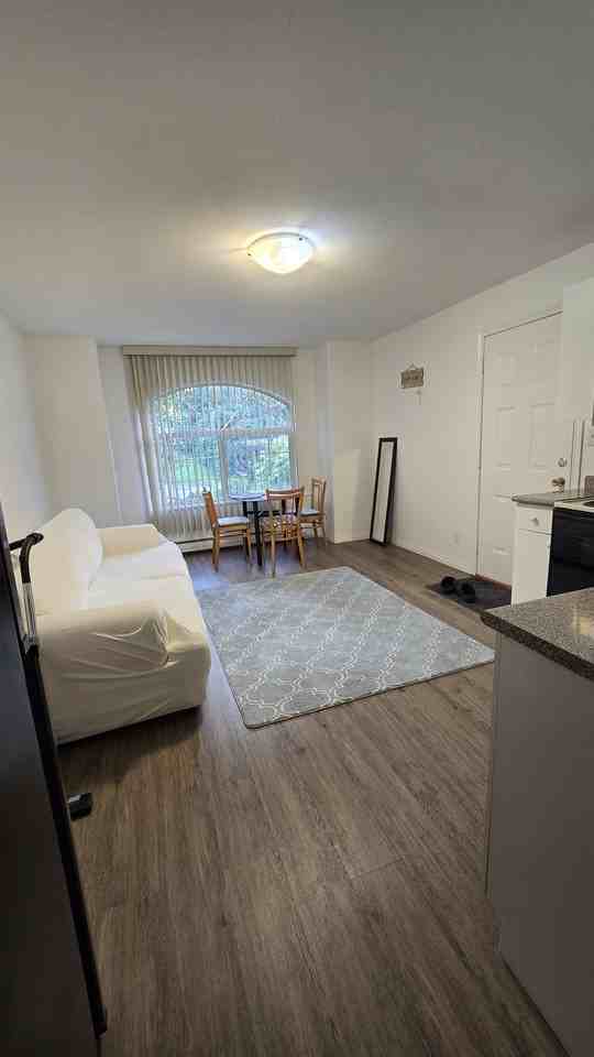 13731 115 Avenue - Photo 2 of 6