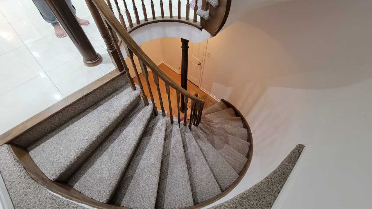 196 Howard Crescent - Photo 4 of 20