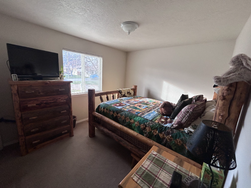 1707 Dora Drive North - Photo 4 of 12