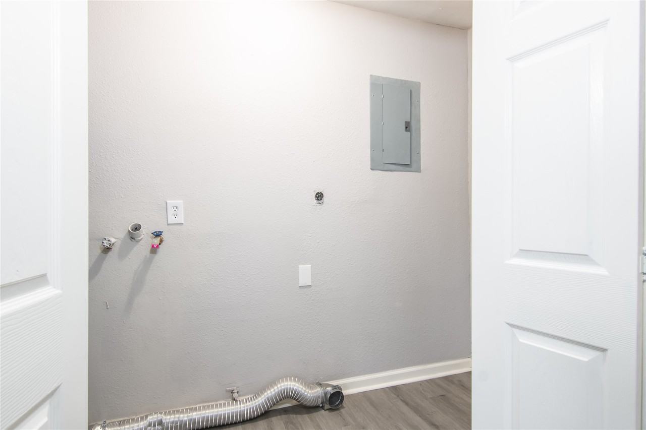 1702 Athens Drive #1702 - Photo 4 of 25