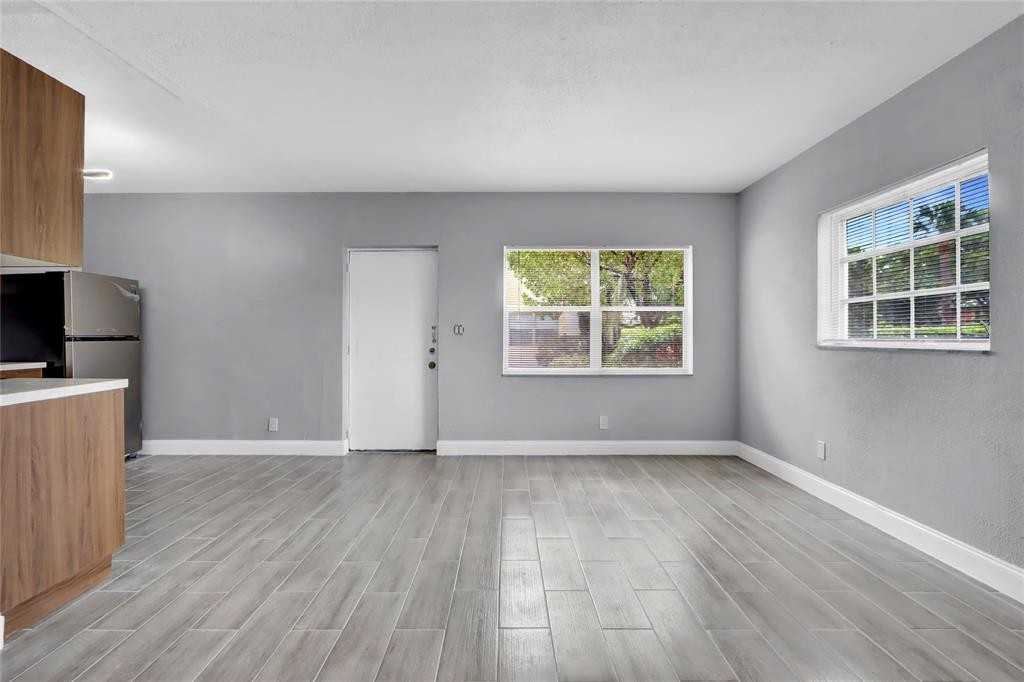 260 Nw 19th St #260-1 - Photo 7 of 14