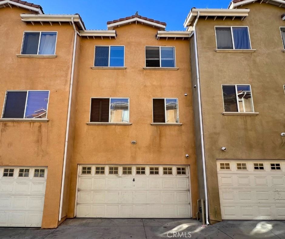 12368 Osborne Street #12368-4 - Photo 5 of 20