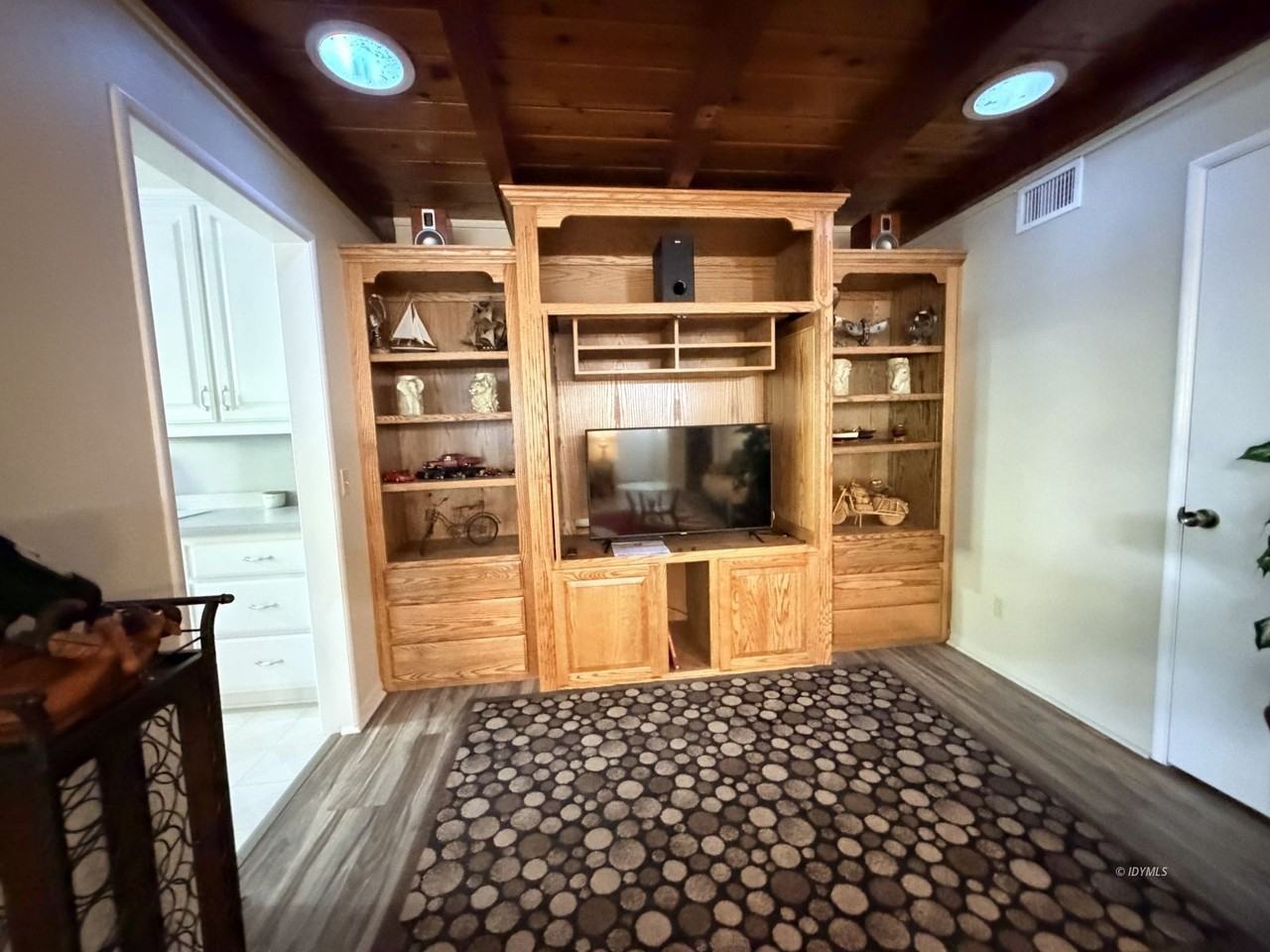 54159 South Circle Drive #54159 - Photo 4 of 27