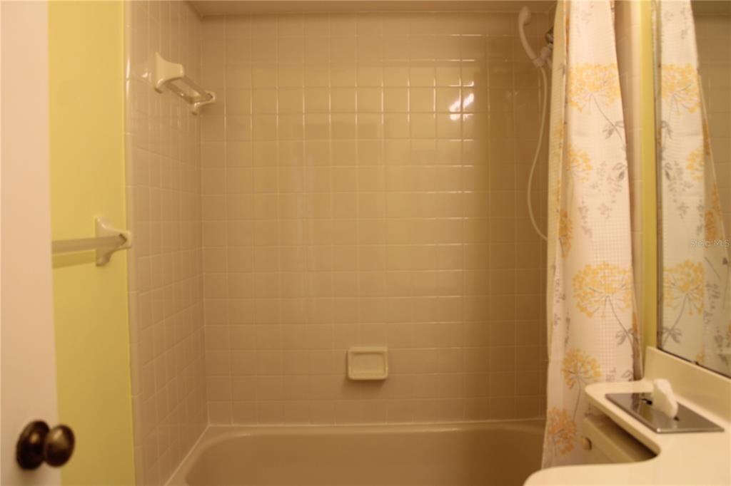 4006 39th Street West #4006 - Photo 7 of 40