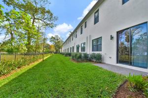 featured image of 4070 Highland Oaks Dr #4070