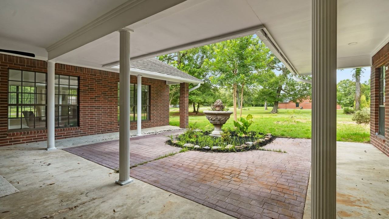 10 Autumn Oaks Drive #10 - Photo 4 of 38