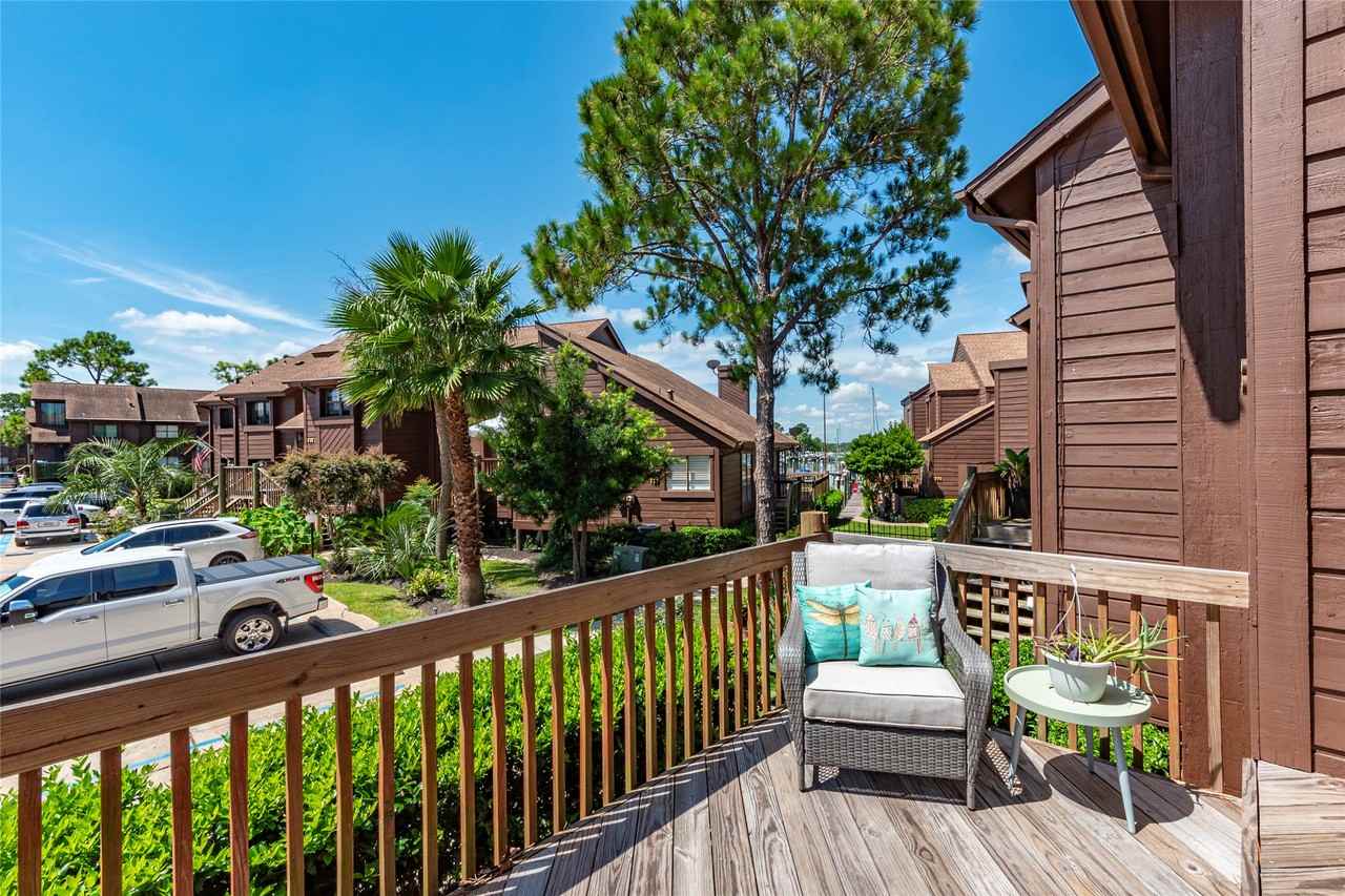 723 Davis Road #723 - Photo 4 of 43