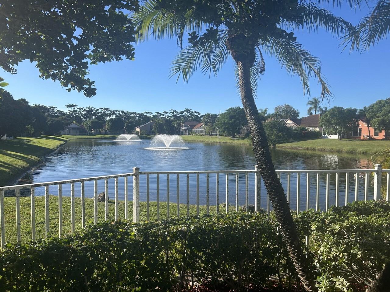 8008 Via Hacienda #8008 - Photo 2 of 24