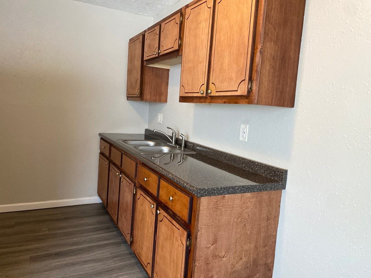 29 Camelot Cove #4 - Photo 3 of 8