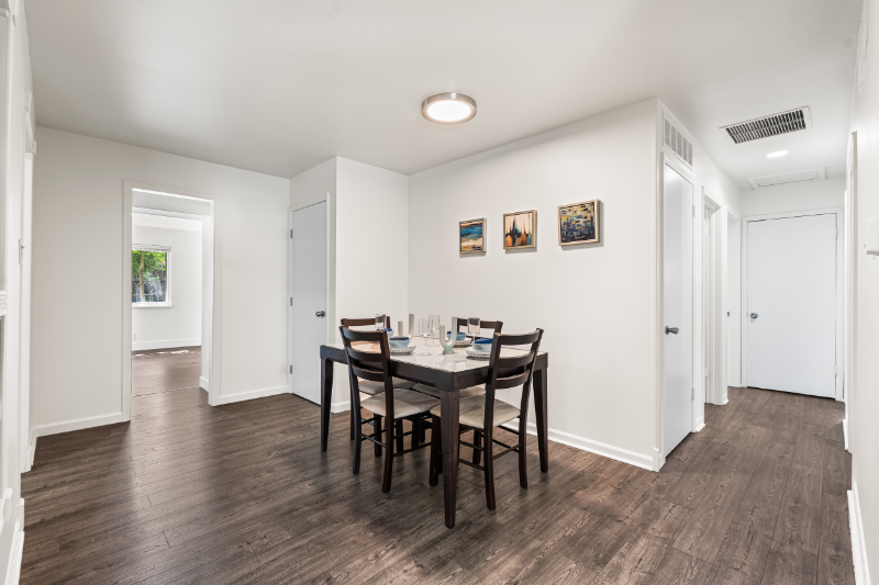 571 S Taft St - Photo 5 of 11