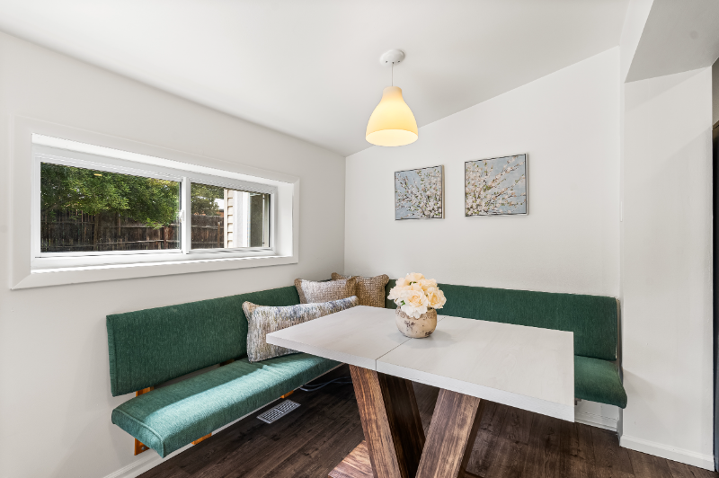 571 S Taft St - Photo 7 of 11