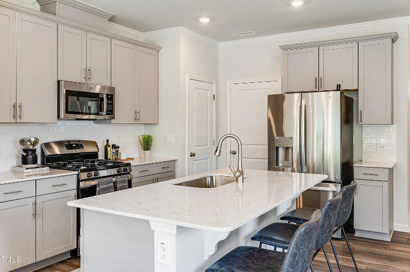 282 Peebles Drive - Photo 4 of 13