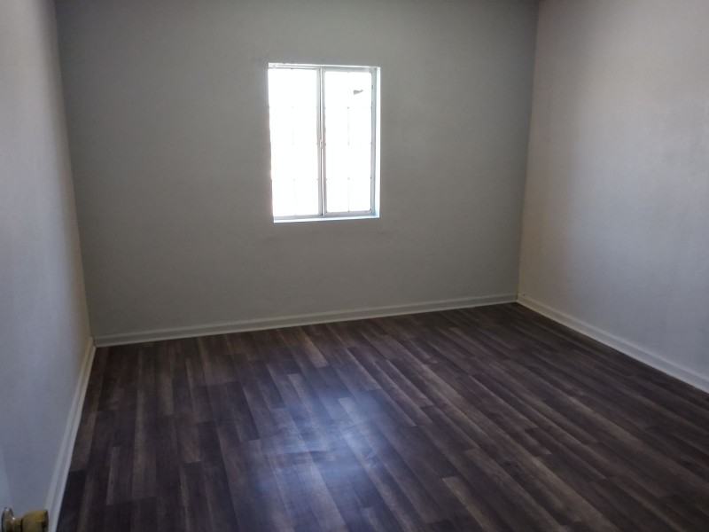 346 E Murphy St - Photo 3 of 9