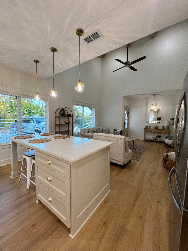 324 Inwood Drive - Photo 2 of 9