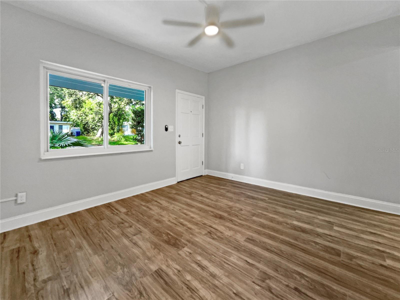 10512 51st Terrace North - Photo 5 of 20