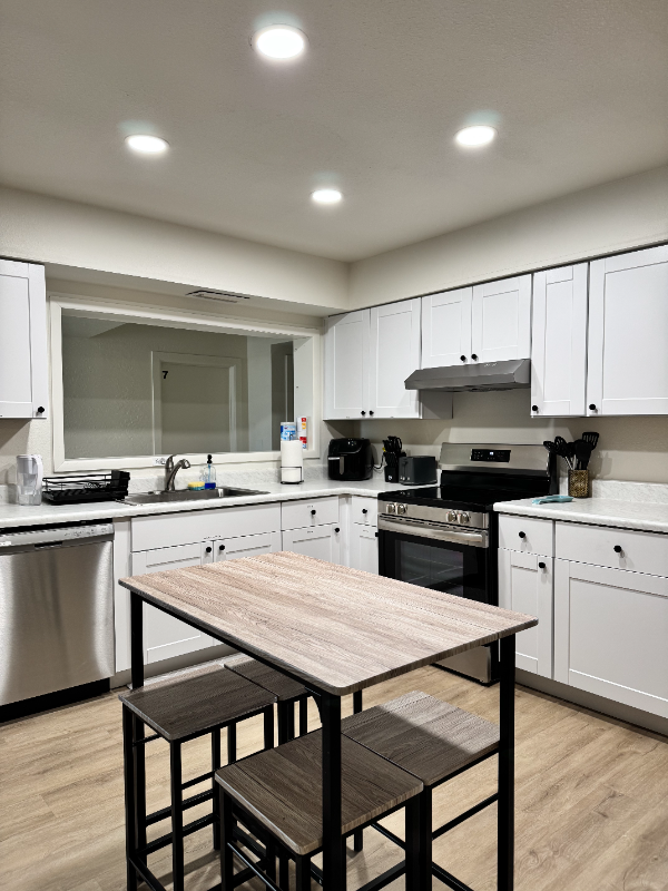 2222 W Morningside Dr - Photo 6 of 8