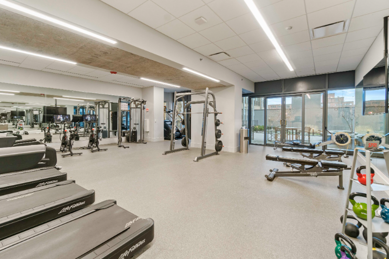 701 South Clark Street - Photo 7 of 9