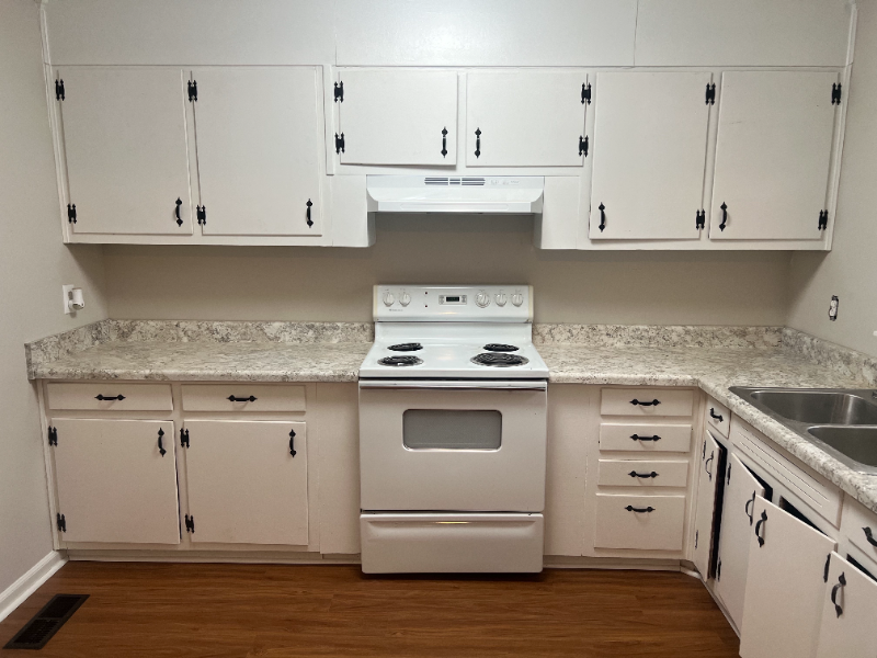 2902 Love Avenue Northwest - Photo 3 of 7