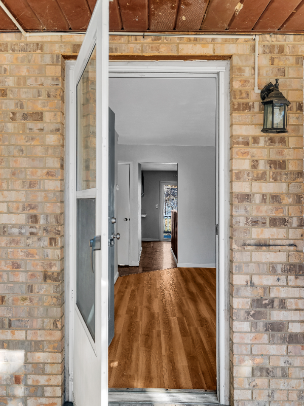 104 Britanna Drive - Photo 3 of 20